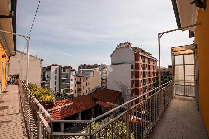 Appartamento con 5 locali in vendita in Appartamento Via Freikofel, Milano