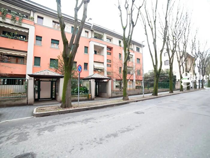 Appartamento bilocale in affitto in Via Buonarroti B, Monza