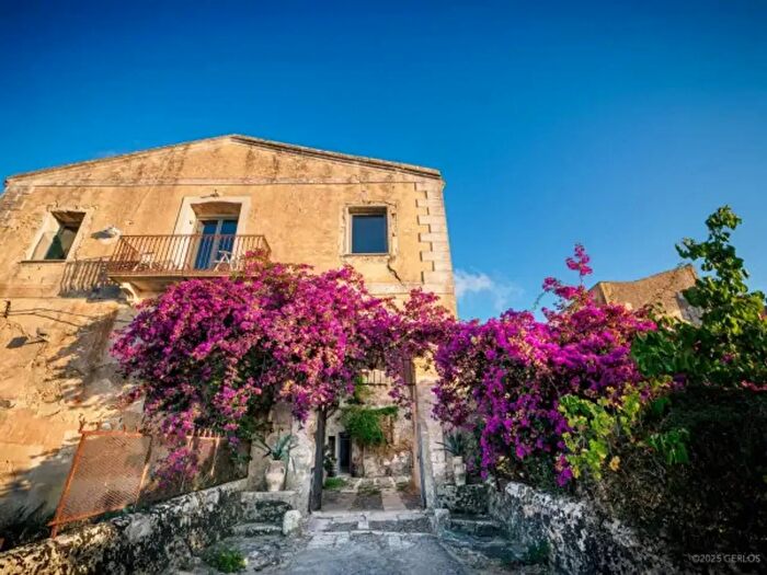 Appartamento trilocale in vendita in Contrada Falconeria Snc Partinico, Partinico