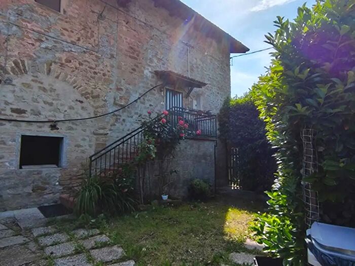 Casa con 5 locali in vendita in Monterenzio