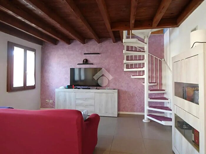 Appartamento trilocale in affitto in Dueville