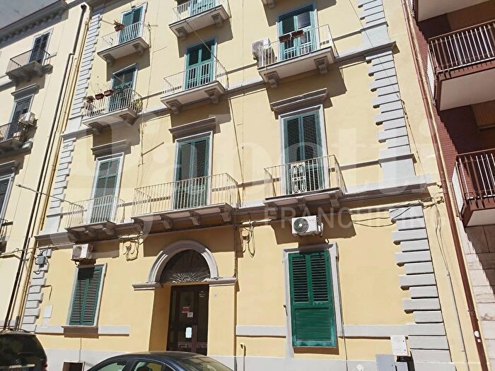Appartamento con 5 locali in vendita in Via Regina Margherita, Taranto