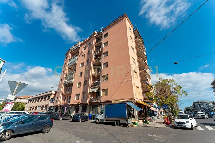 Appartamento con 5 locali in vendita in Via Giacomo Pagliari, Catania