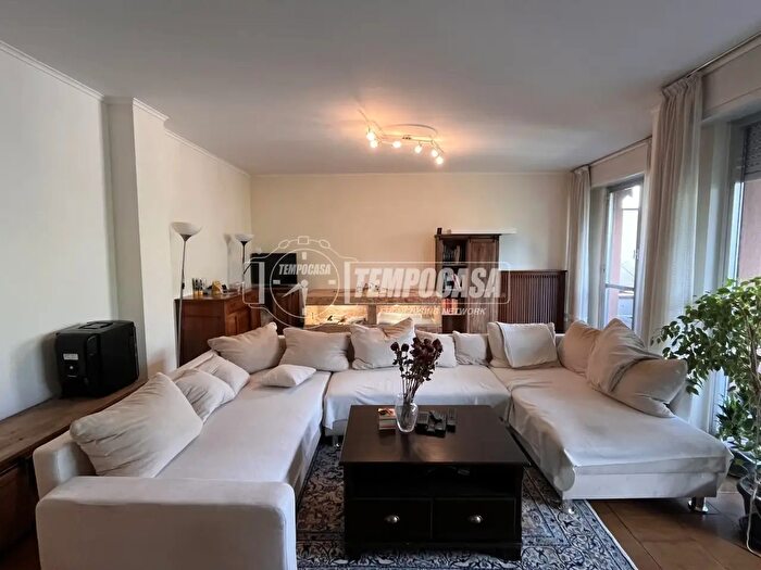Appartamento quadrilocale in vendita in Via Salvatore Quasimodo, Como