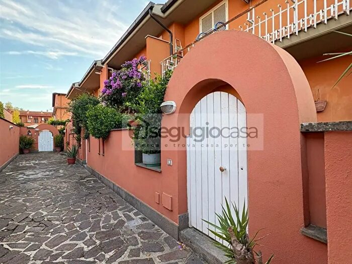 Appartamento quadrilocale in vendita in Roma