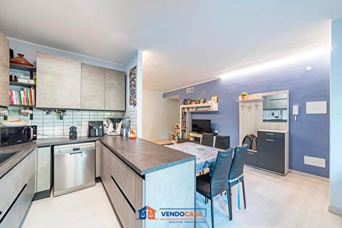 Appartamento con 5 locali in vendita in Via Velso Mucci, Bra