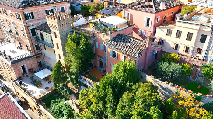 Casa con 7 locali in vendita in Via dei Neroni, San Benedetto Del Tronto