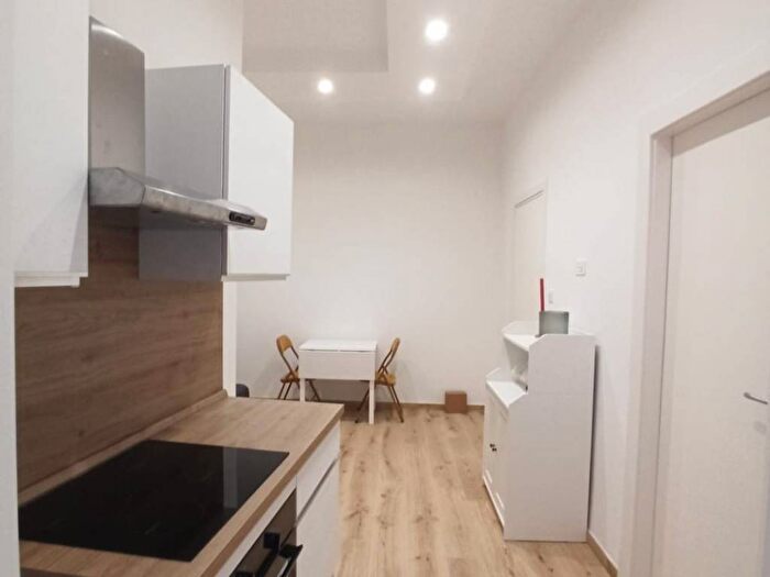 Appartamento bilocale in affitto in Via Filippo Palizzi, Vomero, Napoli