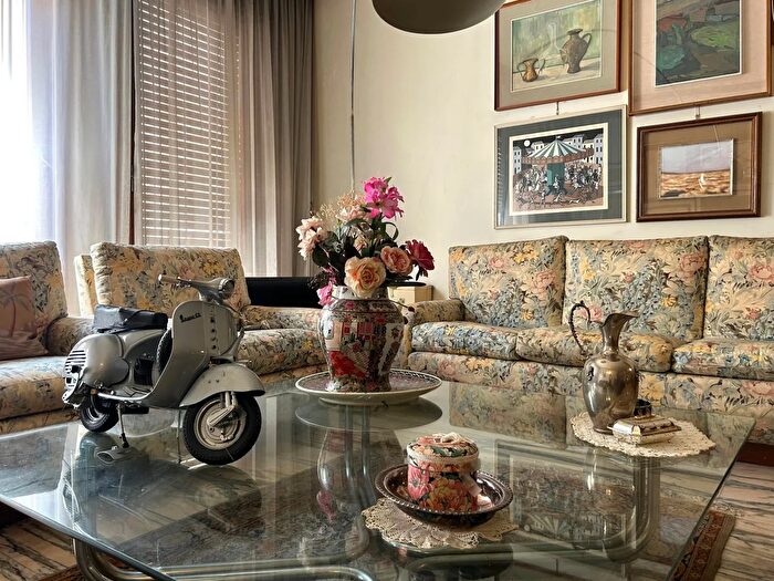 Appartamento quadrilocale in vendita in Via Carlo Leoni, Padova