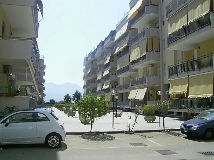 Appartamento trilocale in vendita in Via Pasquale Tignola, Casoria
