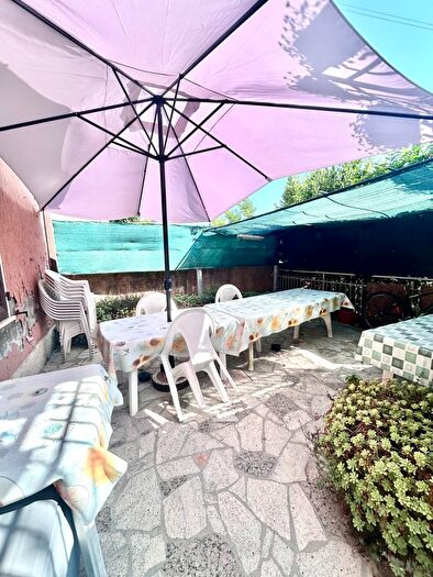 Casa con 6 locali in vendita in Castelnuovo Magra