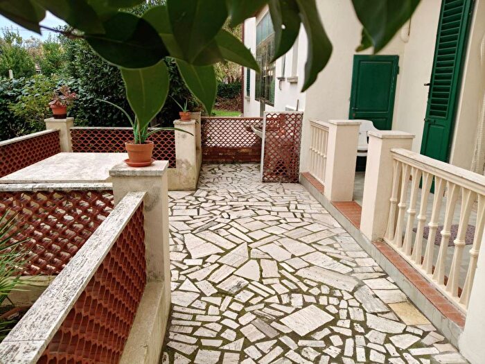 Appartamento quadrilocale in affitto in Via Giosuè Carducci, Rosignano Solvay, Rosignano Marittimo