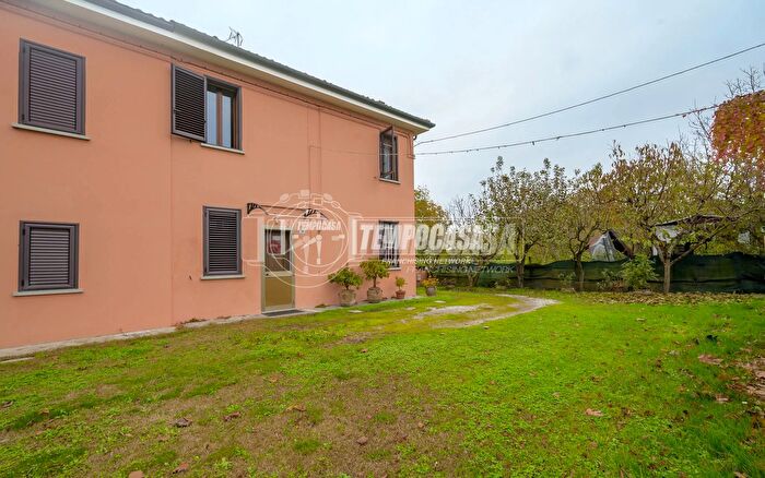 Appartamento con 5 locali in vendita in Via E Bernardi, Baricella