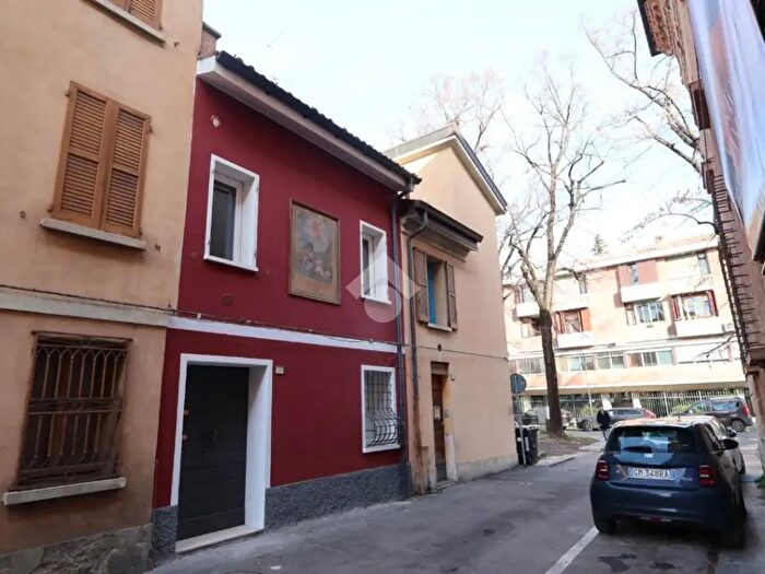 Appartamento trilocale in vendita in Via Mari, Reggio Emilia