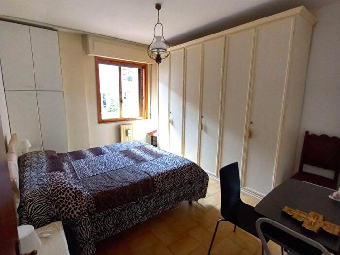 Appartamento trilocale in affitto in Via Antonio Lombardi, Scacciapensieri, Siena