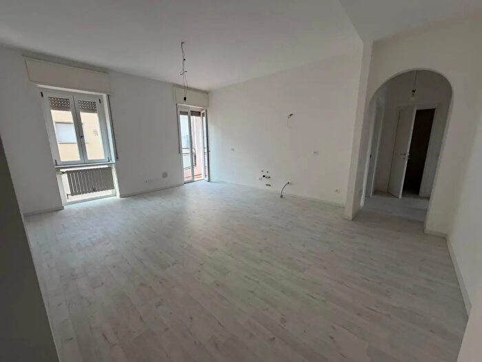 Appartamento trilocale in vendita in Via Gorizia, Sesto San Giovanni