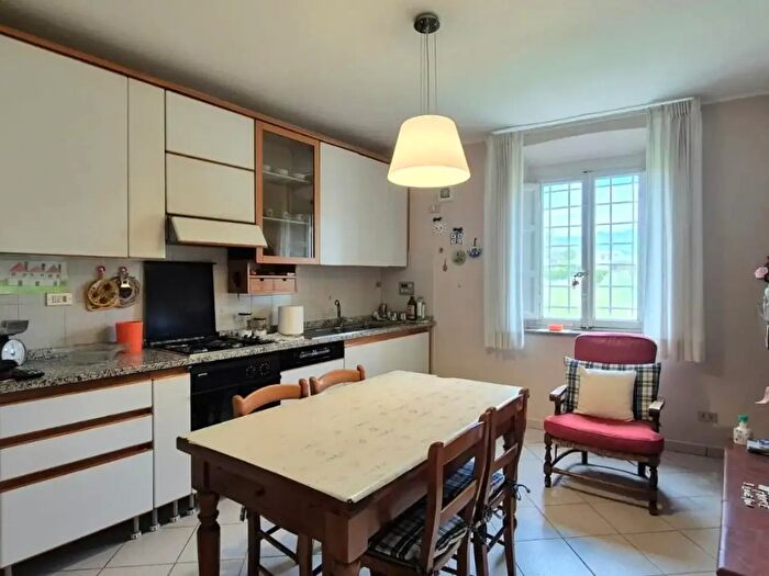 Casa quadrilocale in vendita in Adone Segromi, Capannori
