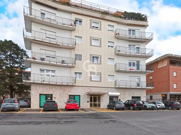 Appartamento quadrilocale in vendita in Via Monti Cimini, Viterbo