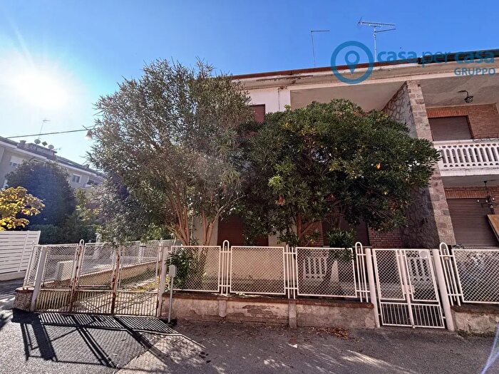 Casa quadrilocale in vendita in Rovigo