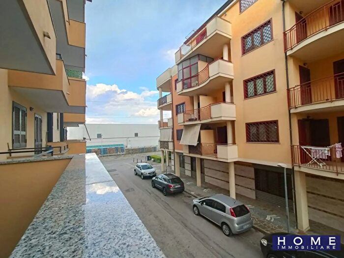 Appartamento trilocale in vendita in Orta Di Atella