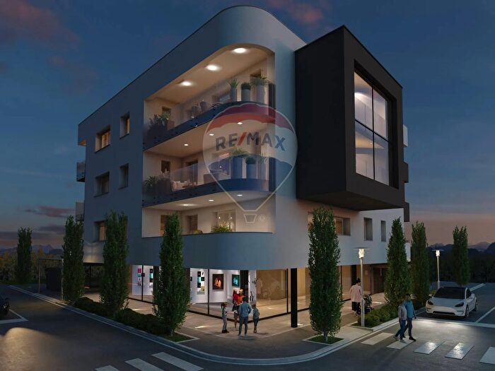 Appartamento trilocale in vendita in Via Tullio Buelli, Curno