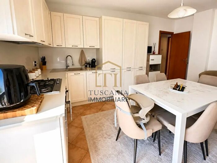 Appartamento quadrilocale in vendita in Colle Di Val D'Elsa