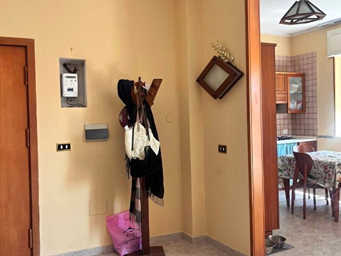 Appartamento quadrilocale in affitto in Via Consalvo, Fuorigrotta, Napoli