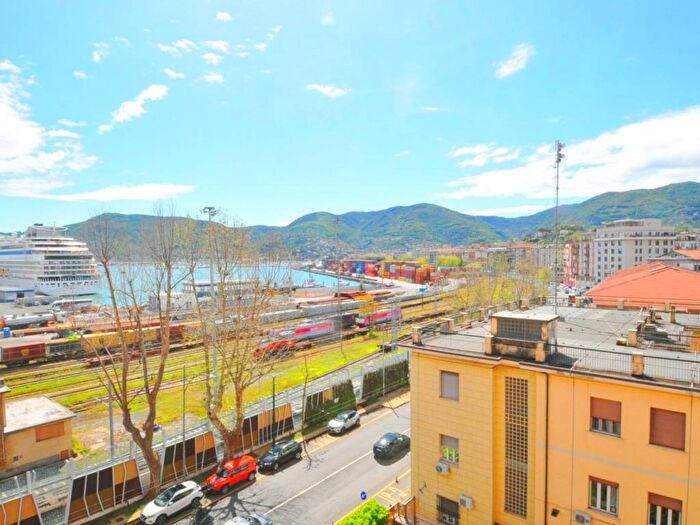 Appartamento trilocale in affitto in Canaletto, La Spezia