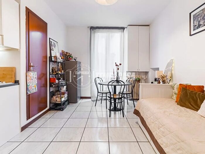 Appartamento monolocale in vendita in Via Brembo, Milano