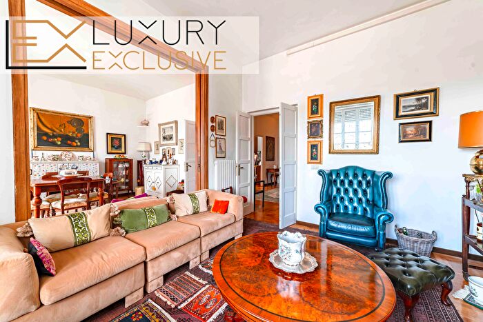 Appartamento con 5 locali in vendita in Roma