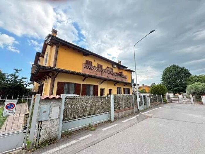 Appartamento bilocale in affitto in Via A Negri, Centro, Mulazzano