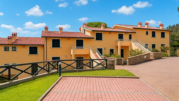 Appartamento trilocale in vendita in Castiglione Della Pescaia