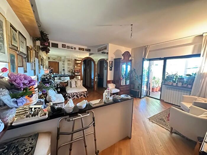 Appartamento trilocale in vendita in Via Tina Pica, Roma