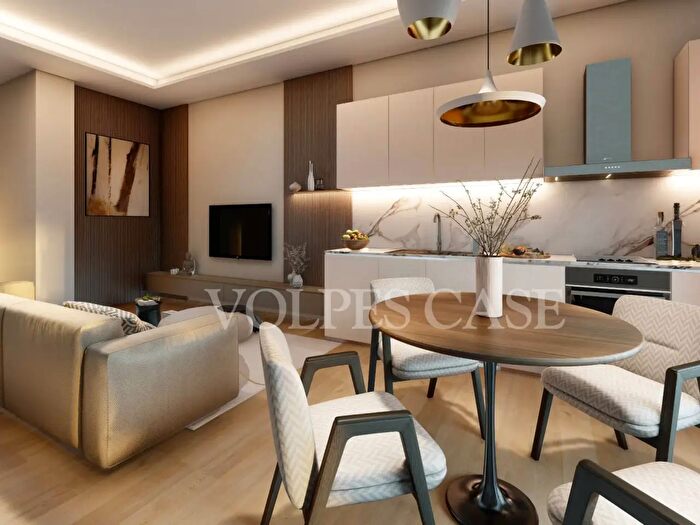 Appartamento trilocale in vendita in Via delle Vigne Nuove, Roma