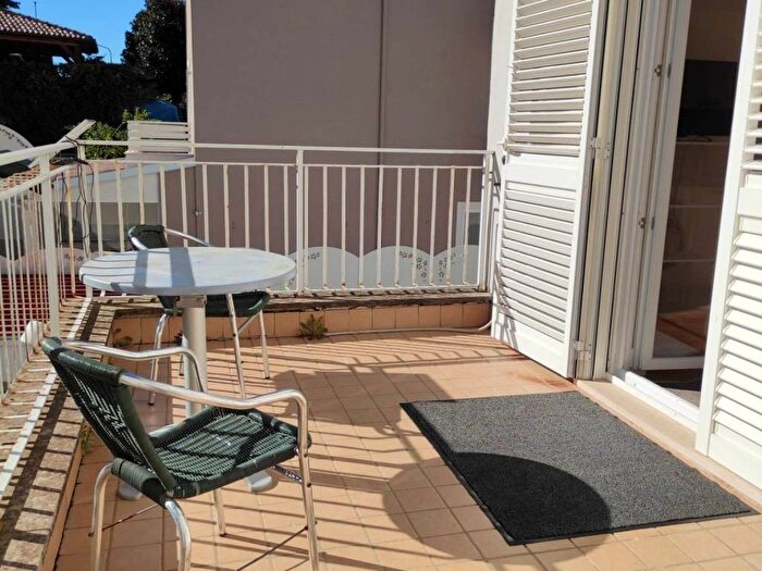 Appartamento bilocale in affitto in Via Camillo Guerra, Camaldoli, Napoli