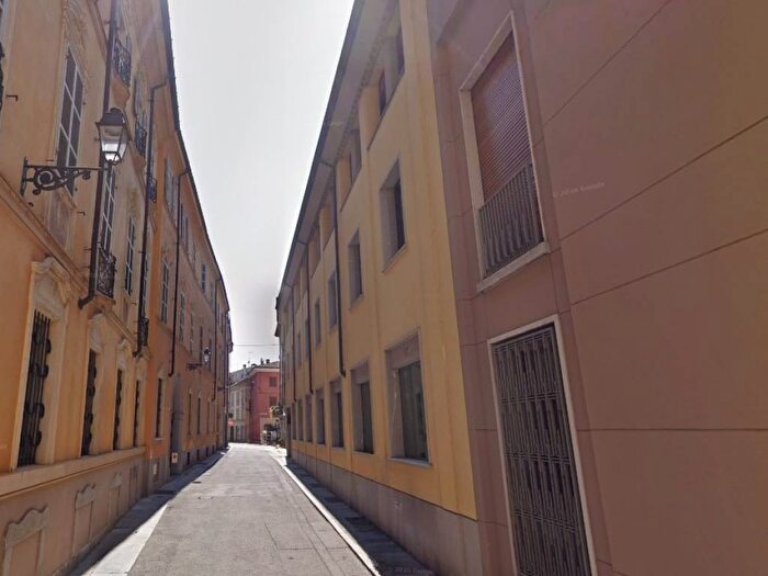 Appartamento monolocale in affitto in Via Gerolamo Illica, Centro Storico, Piacenza