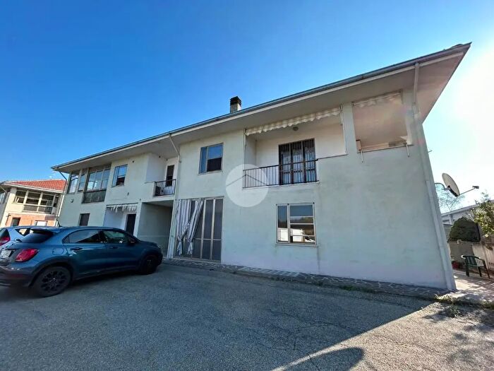 Appartamento con 5 locali in vendita in Via Statale, CastellAlfero