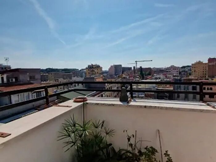 Appartamento bilocale in vendita in Via Macerata, Roma