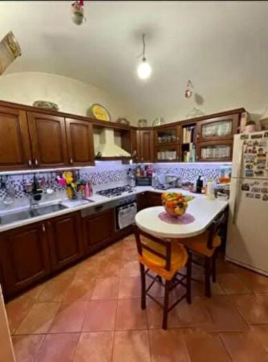 Appartamento quadrilocale in vendita in Via del Giardino, Castelli