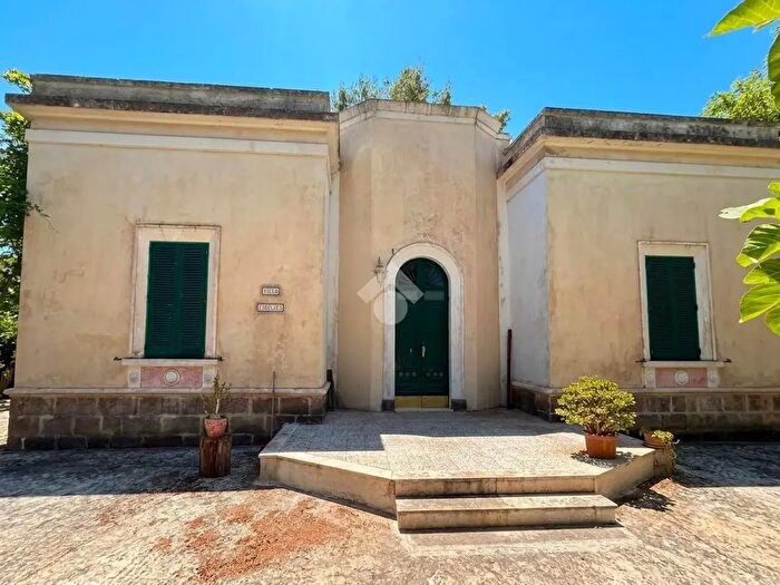 Casa con 6 locali in affitto in Via Latiano, Oria