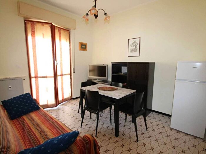 Appartamento bilocale in affitto in Via Cagliari, Borghetto Santo Spirito