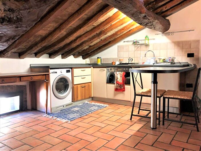 Casa trilocale in affitto in Via della Salute, Parco Ducale Oltretorrente, Parma