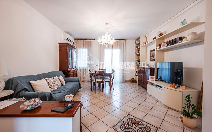 Appartamento con 5 locali in vendita in Via Agnini, San Cesario Sul Panaro