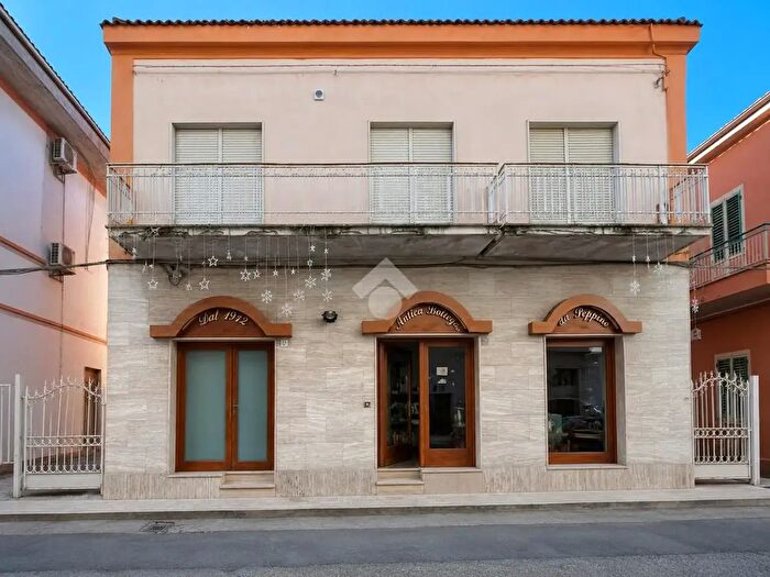 Casa quadrilocale in vendita in Via Buccari, Giulianova
