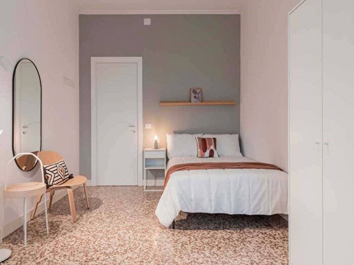 Appartamento trilocale in affitto in Piazza Carducci, Nizza Millefonti, Torino