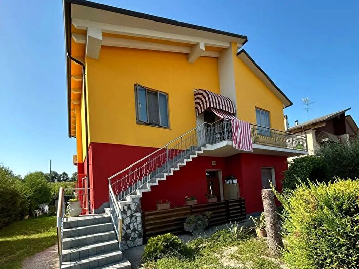 Casa con 5 locali in vendita in Via Tressino, Bonavigo