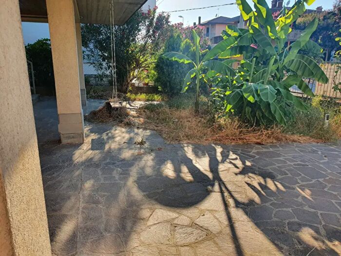 Casa con 6 locali in vendita in Via Ferrara, Cesena