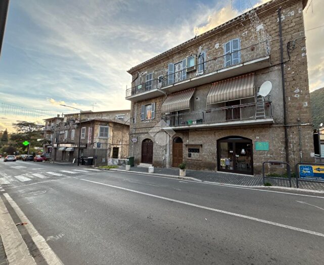 Appartamento trilocale in vendita in Via Trento E Trieste, Genazzano