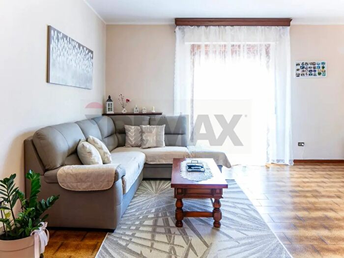 Appartamento con 5 locali in vendita in Piazza Salvo dAcquisto, Lamporecchio