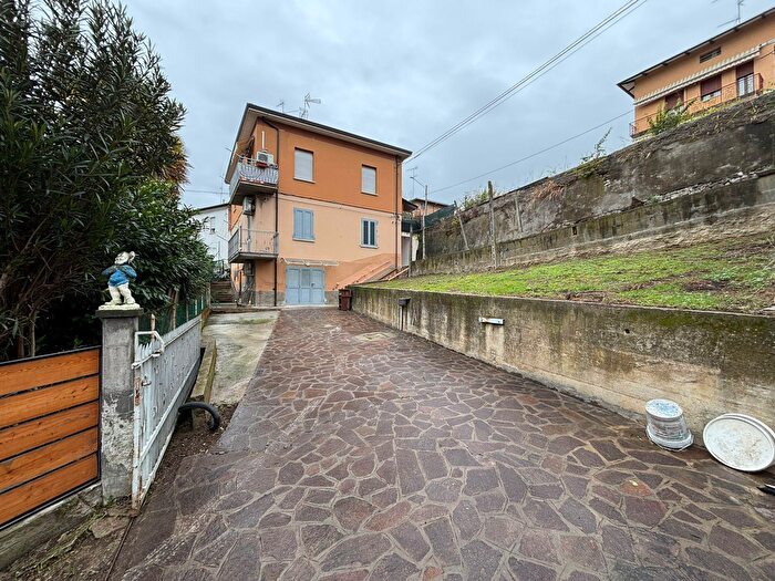 Appartamento con 6 locali in vendita in Via Marco Aurelio, Vignola